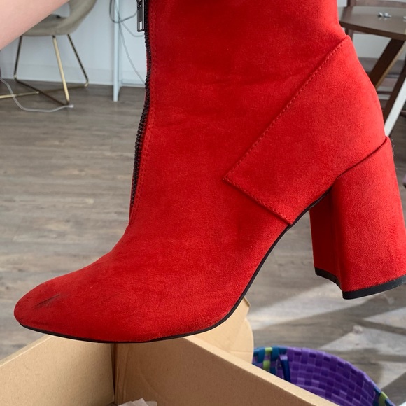 RED BOOTS BOO HOO - Picture 2 of 3